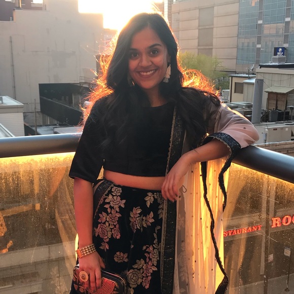 Meet your Posher, Simoni - Picture 1 of 1